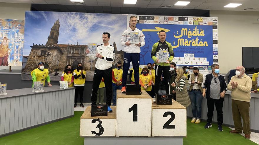 Javier Canelada y Mercedes Pila ganan en la Media Maratón  Camino Mozárabe