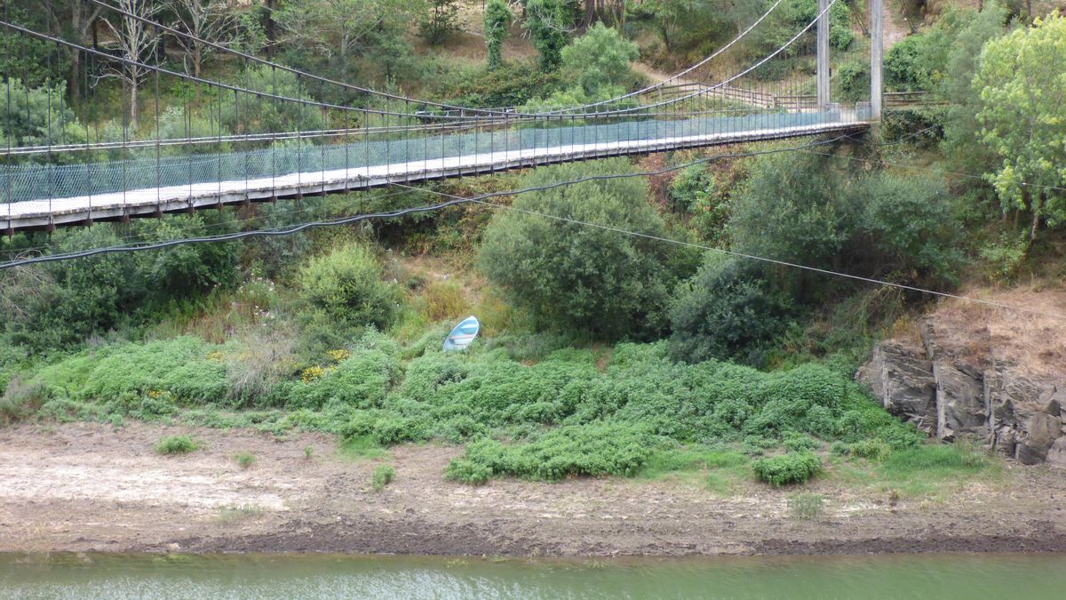 Pueblos guapos de Asturias: Riodeporcos (Ibias), al que se llega cruzando un puente