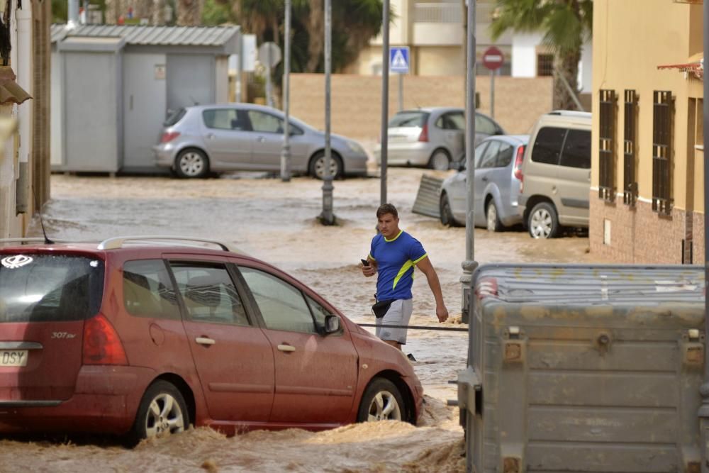 Gota fría en Los Alcázares: Inundaciones, rescates y destrozos