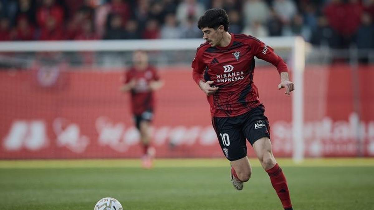 Carlos Fernández, con el Mirandés