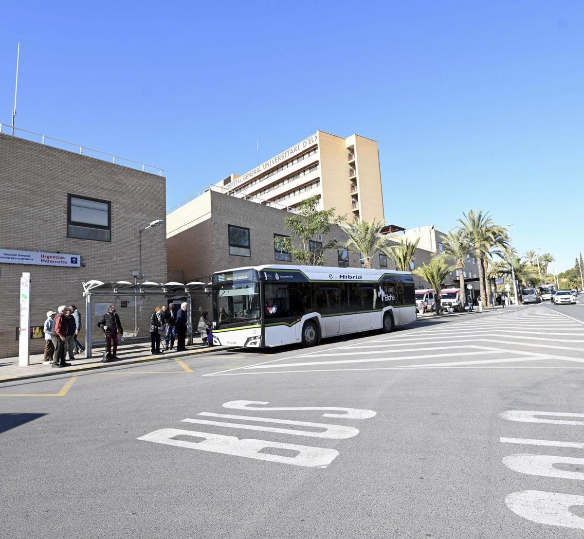 El Hospital General de Elche está en la cola en cuanto a listas de espera quirúrgica de la Comunidad. | ÁXEL ÁLVAREZ
