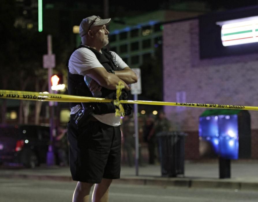 Cinco agentes muertos tras una marcha contra la violencia policial en Dallas