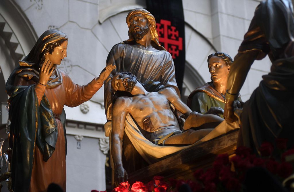 La procesión del Viernes Santo de Murcia, en imágenes