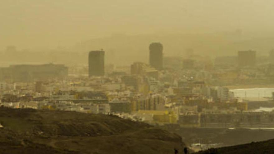 Calima en la capital grancanaria en abril de este año.