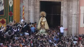 DIRECTO | La multitud de fieles acompaña a la Virgen en su Traslado