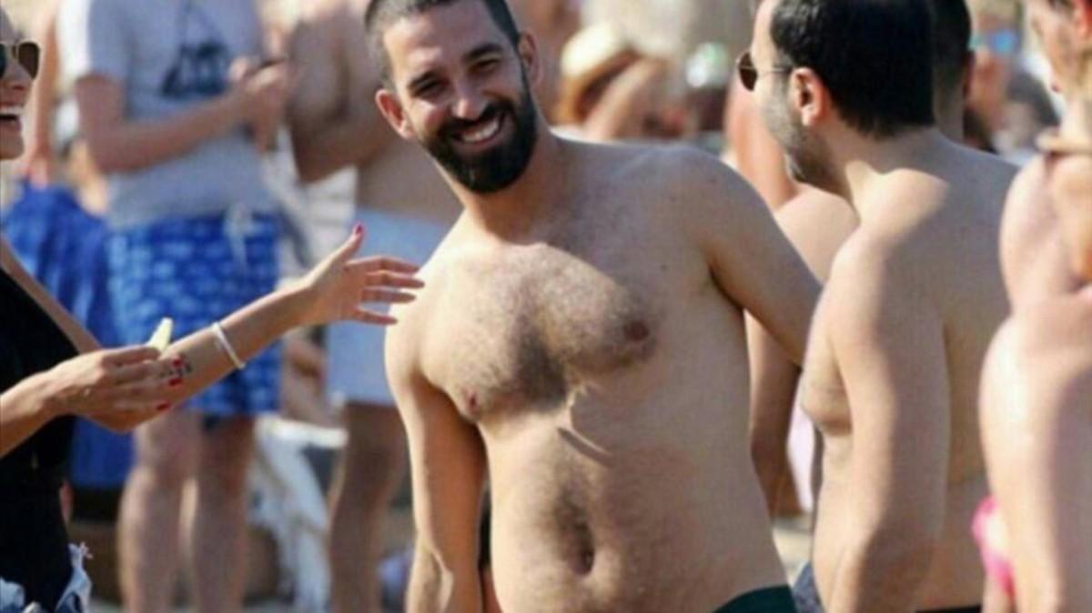 Arda sigue de vacaciones