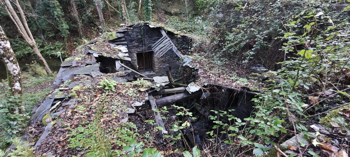 Estado de una de las edificaciones del complejo.