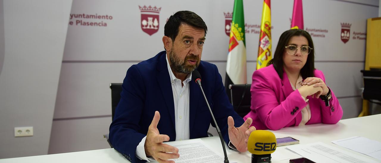 El PSOE de Plasencia pide anular el cambio para alquilar la Casa del Deán.