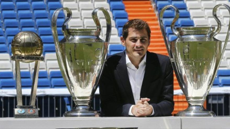 Casillas se despide de la afición del Bernabéu