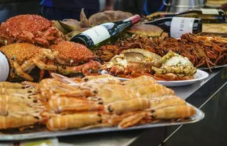Este es el restaurante de Málaga con mariscada a solo 10 euros: “Nos hemos vuelto locos…”