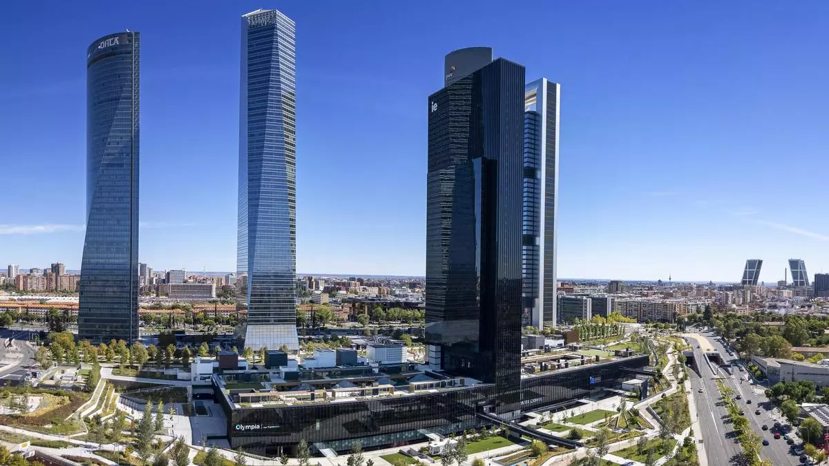 El 'rey' filipino del brandy completa la compra de Caleido, el quinto rascacielos de la madrileña Castellana