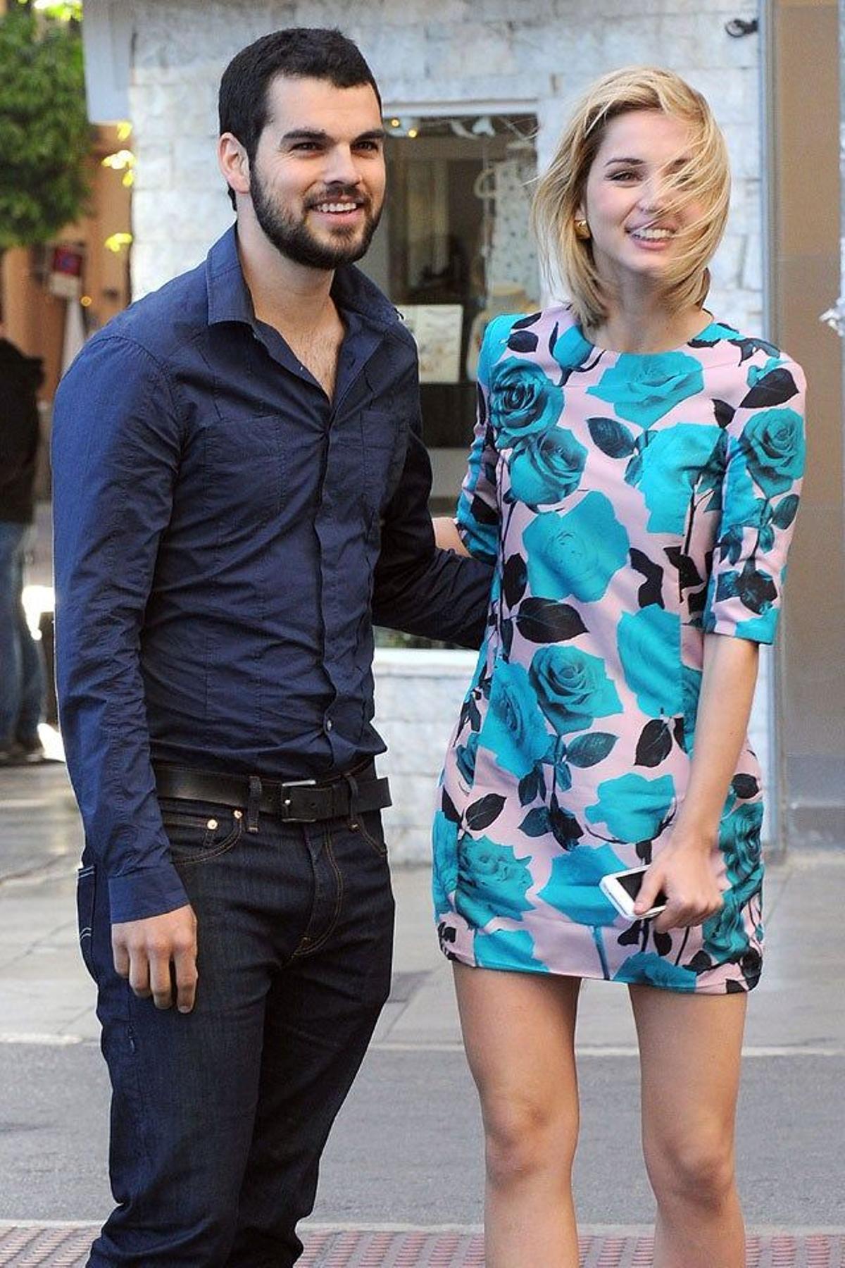 Ana de Armas y David Victori, de la mano por Málaga