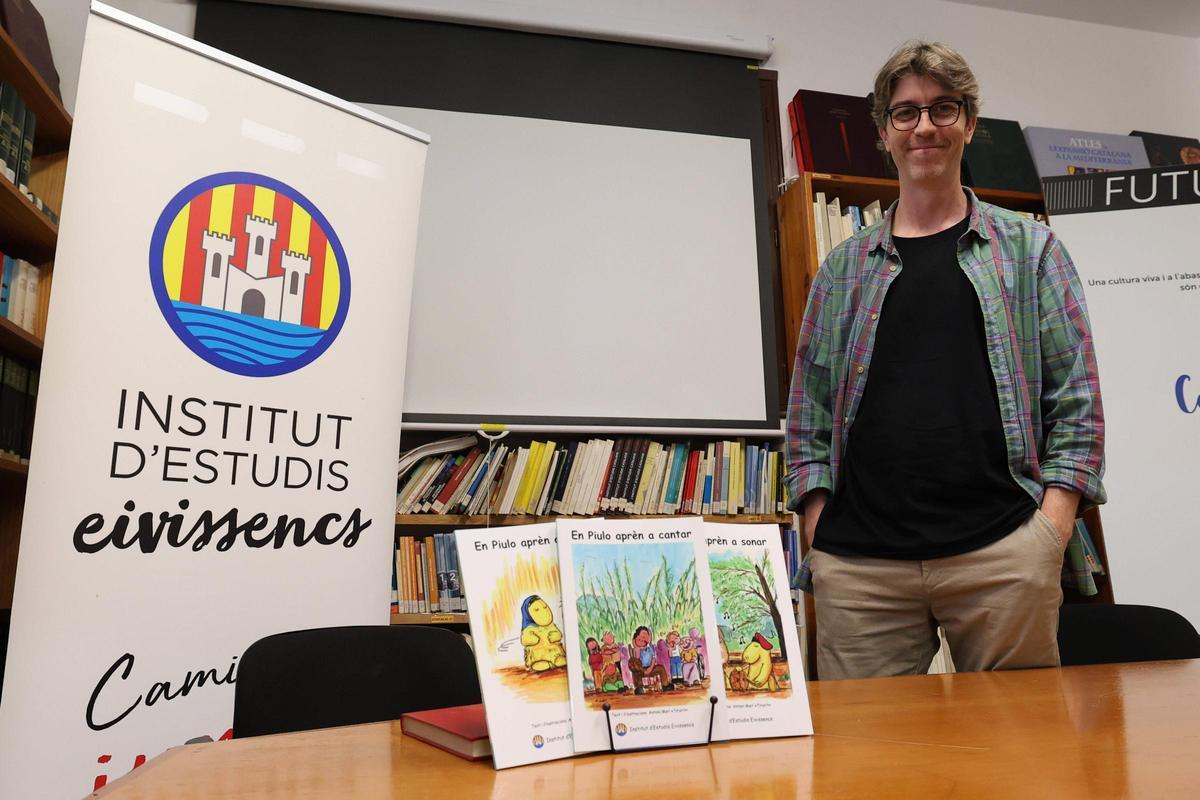 Todas las imágenes de los preparativos, recomendaciones y expectativas para el Día del Libro en Ibiza