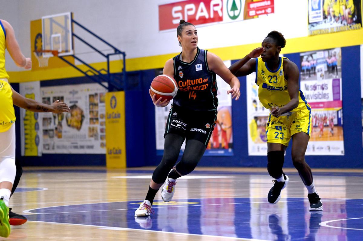 Raquel Carrera ha firmado un gran partido en La Paterna frente al Spar Gran Canaria