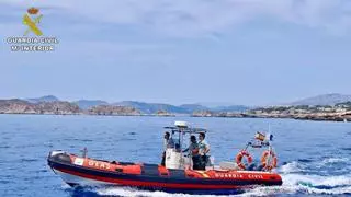 Hallan el cadáver de un hombre flotando en el mar durante el temporal en Menorca