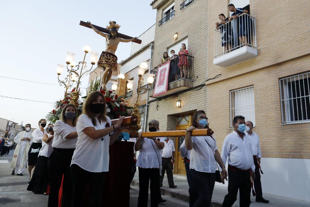 Procesión en la calle del Cristo de la Salud del Palmar