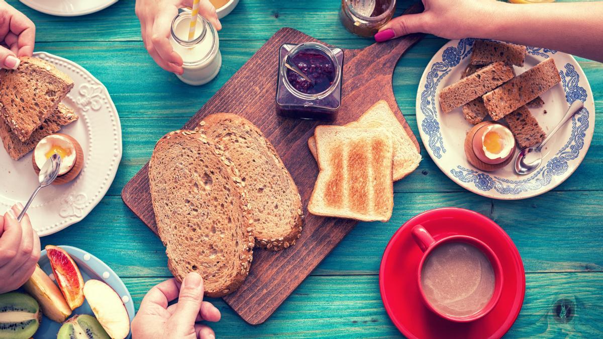 DESAYUNOS PARA PERDER PESO| Esto es lo que debes añadir a todos tus desayunos  para adelgazar y tener energía por las mañanas