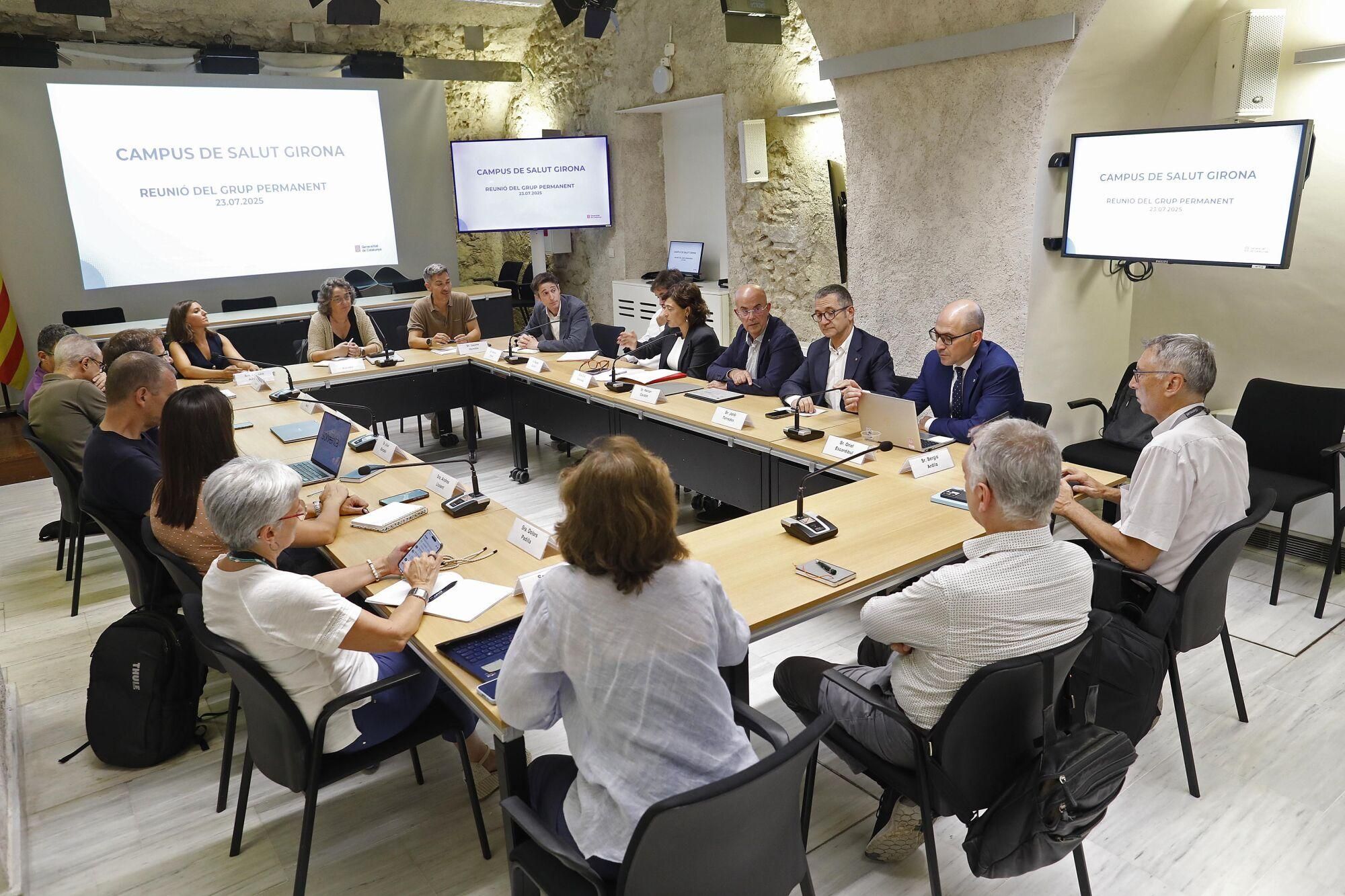 Girona. Seu Generalitat. Constitucio del Grup Permanent del Campus de Salut de la Regio Sanitaria Girona.