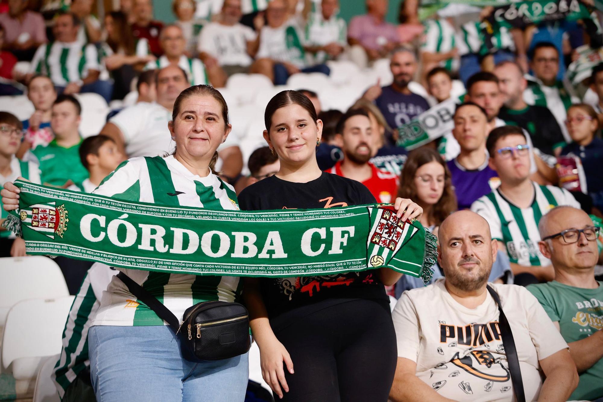Córdoba CF-Cultural Leonesa | Las imágenes de la afición en El Arcángel