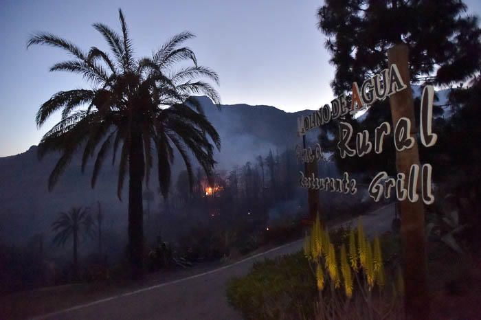 Incendio el hotel Molino del Agua, en Ayacata