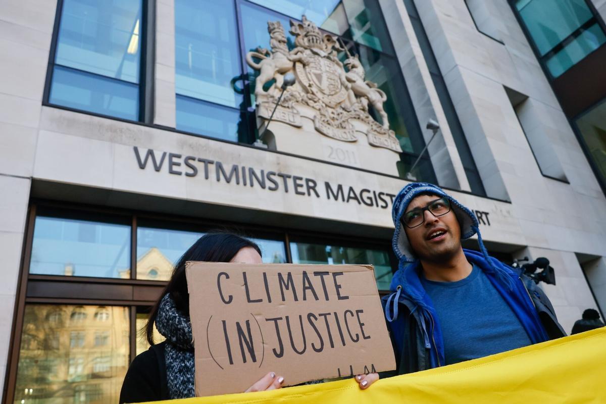 Greta Thunberg llega a su juicio en Londres