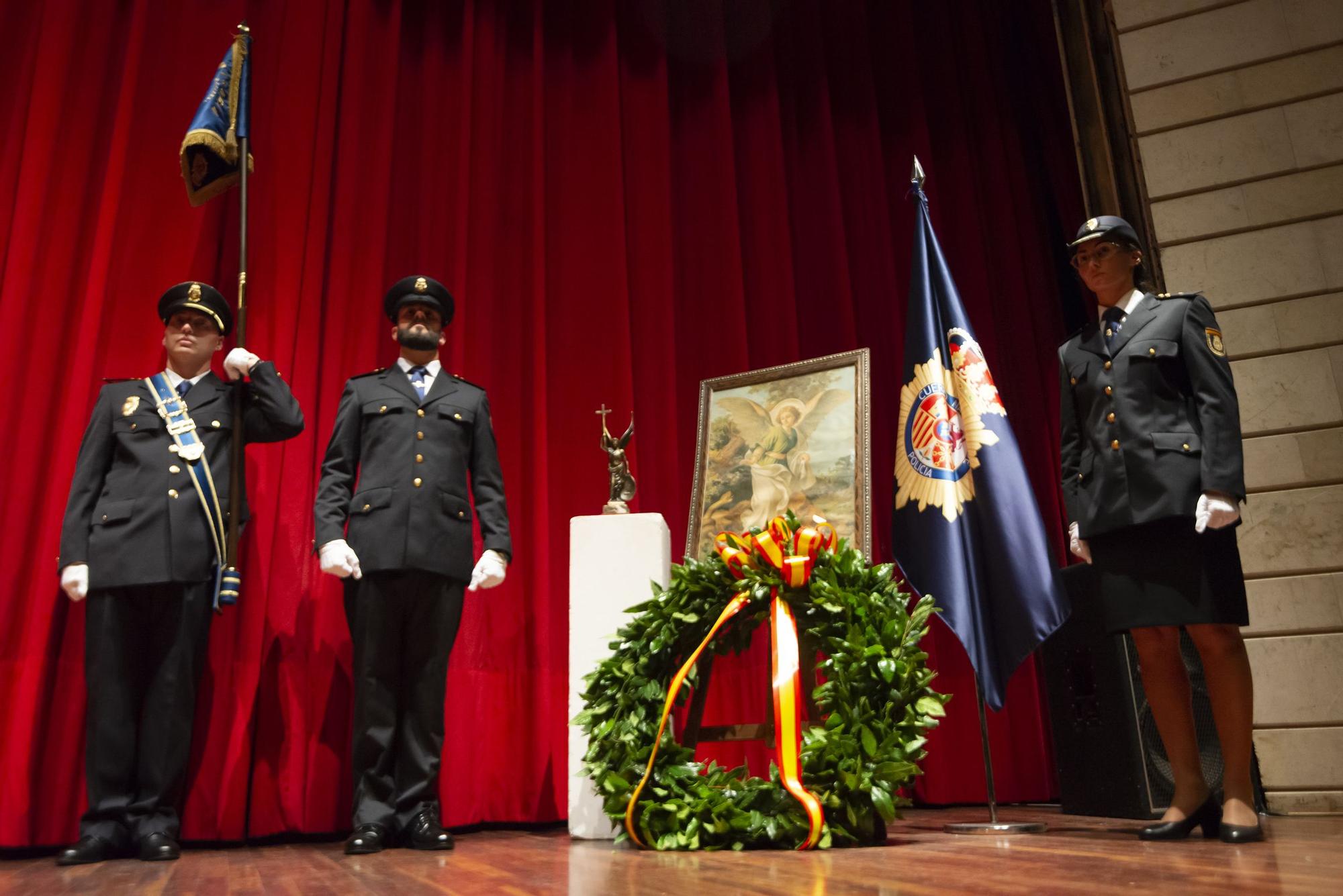 En imágenes: así celebró la Policía Nacional los Ángeles Custodios en Avilés