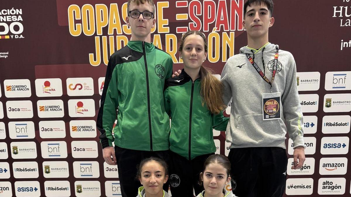 Los representantes pitiusos del Club de Judo Sant Jordi en la Copa de España