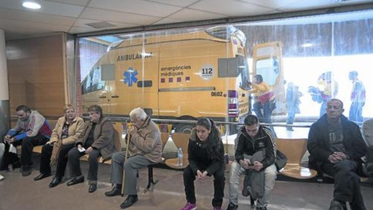 Sala de espera de urgencias en el Hospital de la Vall d'Hebrón, el pasado jueves.