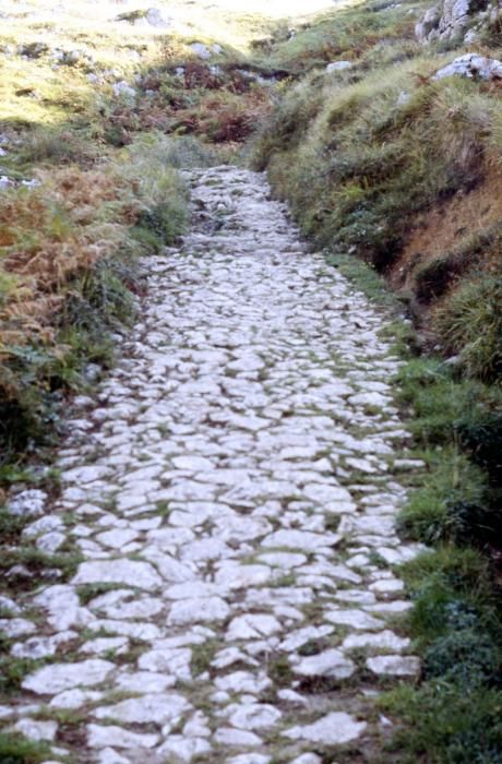 Fotografías de montaña donadas al Pueblo de Asturias