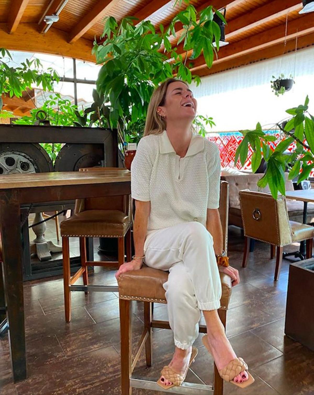 Amelia Bono luce un look 'total white'