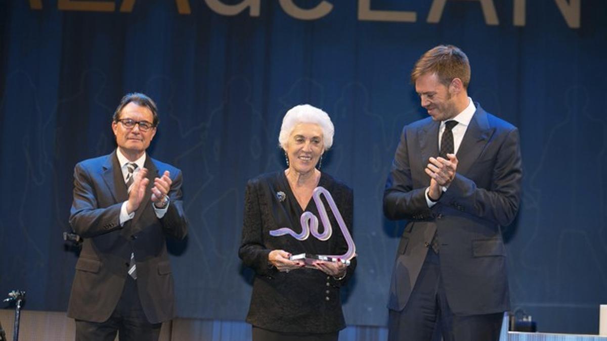 Josefina Castellví, el 'president' Mas y Antonio Asensio (derecha).