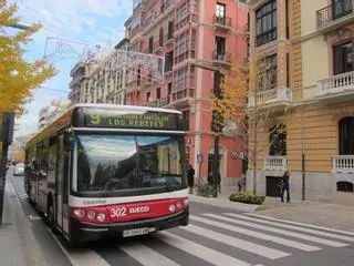 Huelga de 24 horas en los autobuses de Granada: estos son los días con servicios mínimos
