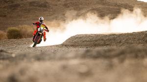 Luciano Benavides ha sumado su segunda victoria parcial y es el nuevo líder del Dakar en motos