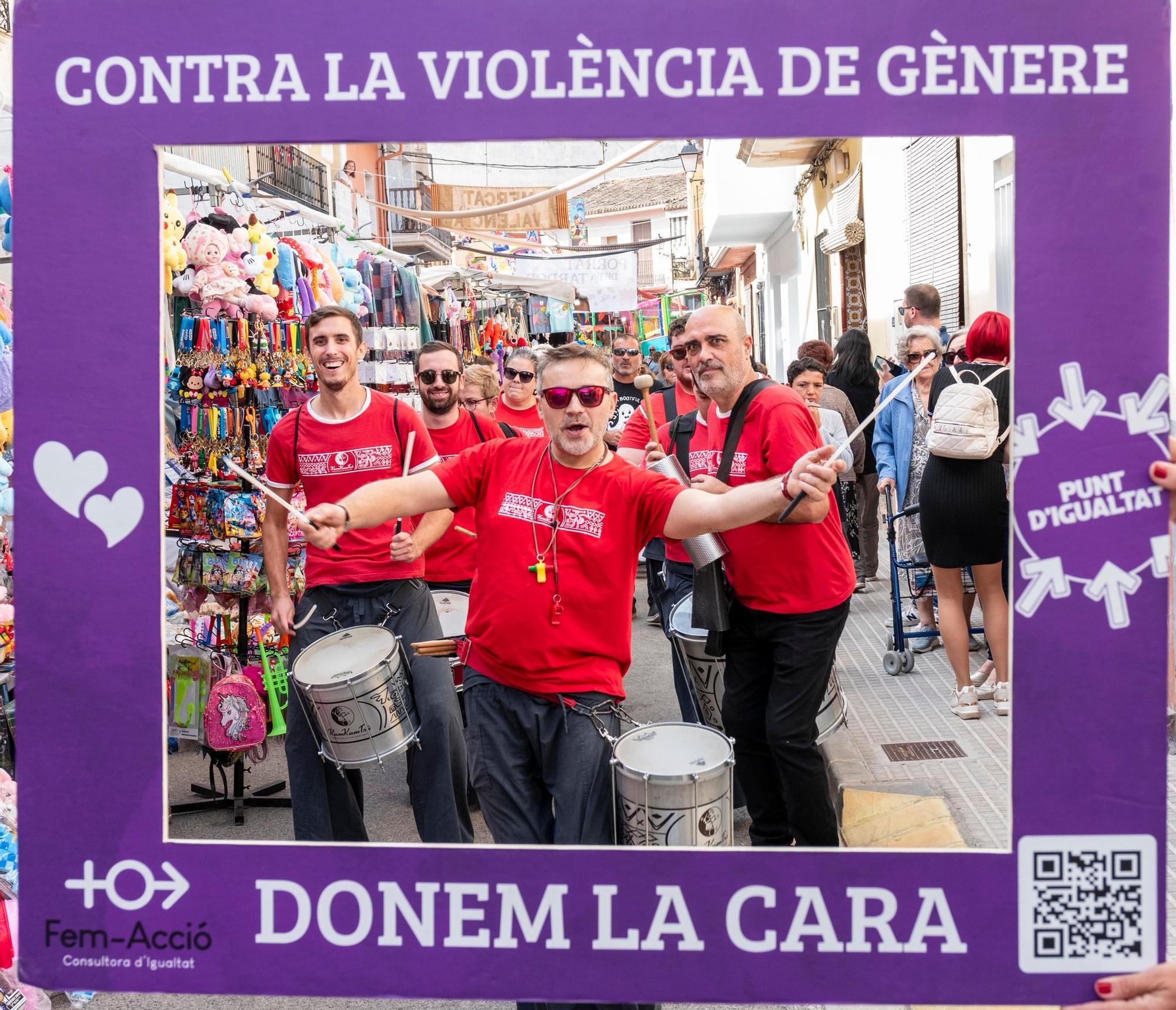 El 'Porrat de la Tardor' ompli els carrers del Real de Gandia
