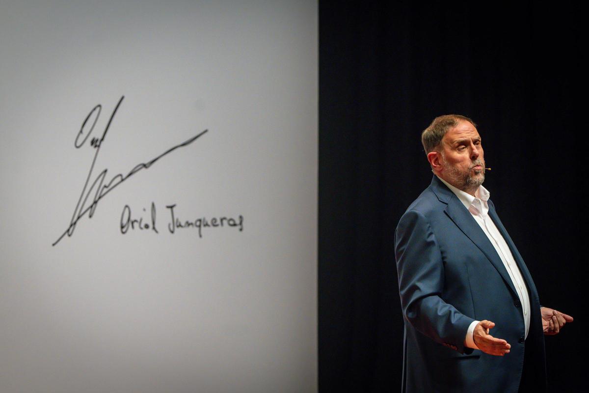 El presidente de ERC, Oriol Junqueras, en su conferencia de este martes.