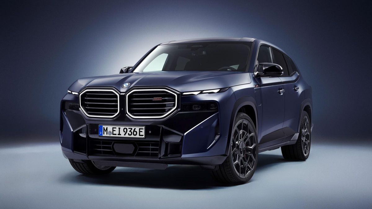 BMW XM, coche de la gala de los Premios Empresario Extremeño del Año.