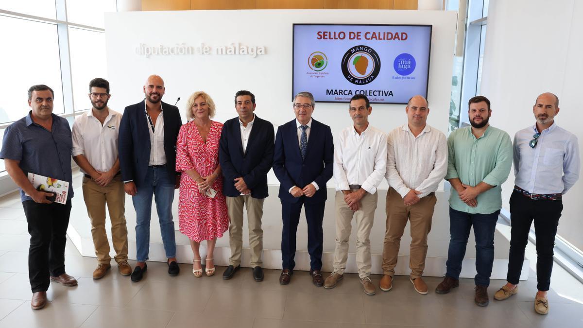 El presidente de la Diputación de Málaga, Francisco Salado, presentar la marca Mango de Málaga.