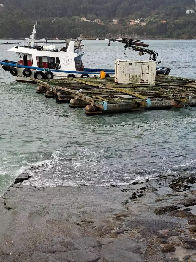 Numerosas incidencias en tierra y mar por el temporal en O Morrazo