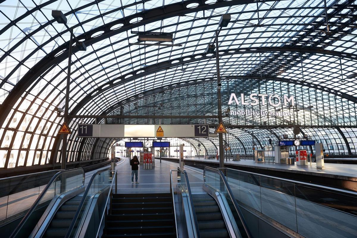 Alemania se para el lunes por una huelga a gran escala que los sindicatos han convocado en todo el transporte. Los trabajadores del sector público elevan la presión para exigir subidas del 10,5% para compensar la elevada inflación