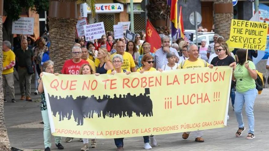 Los pensionistas reclaman al Gobierno de Canarias un mínimo de 950 euros al mes.