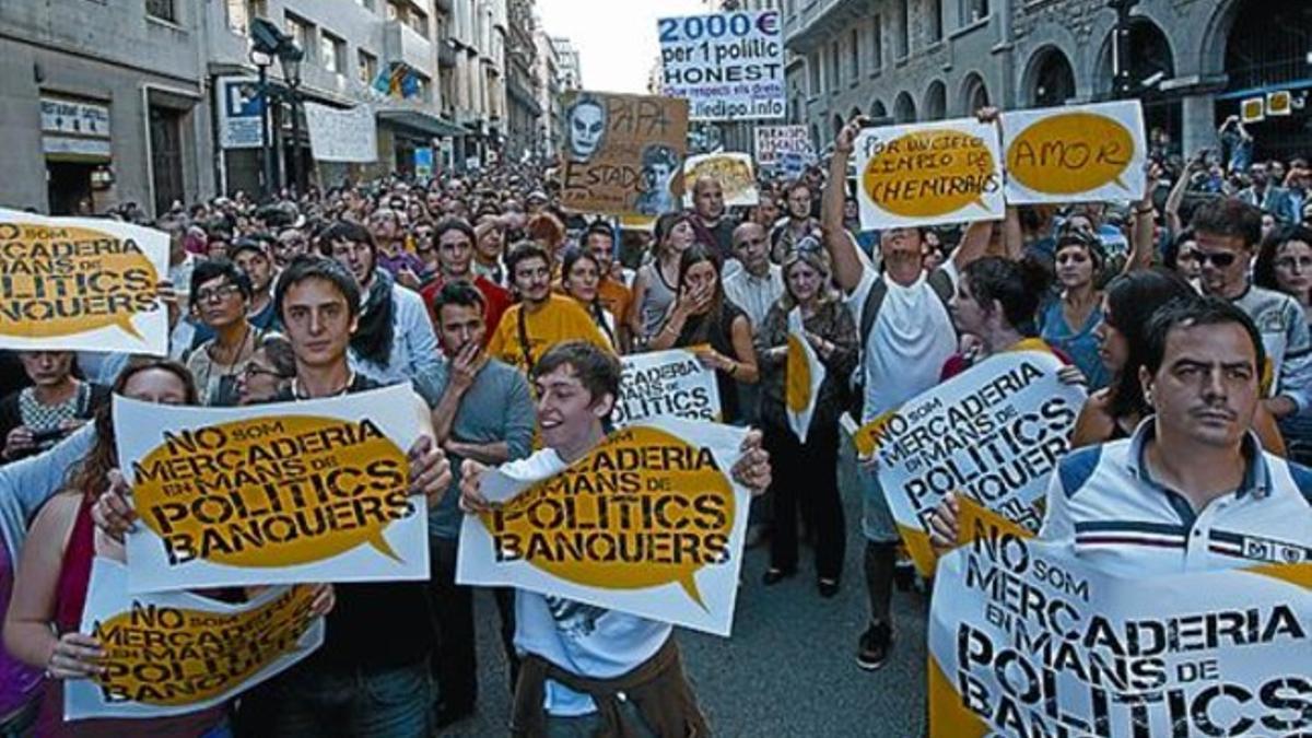 Manifestación en Barcelona contra políticos y banqueros.