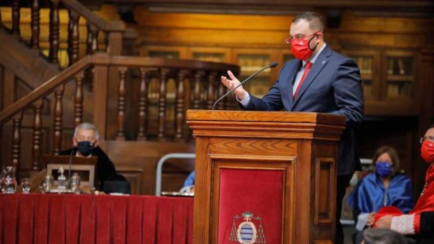 Adrián Barbón: "Inauguramos el curso universitario más difícil de nuestras vidas"