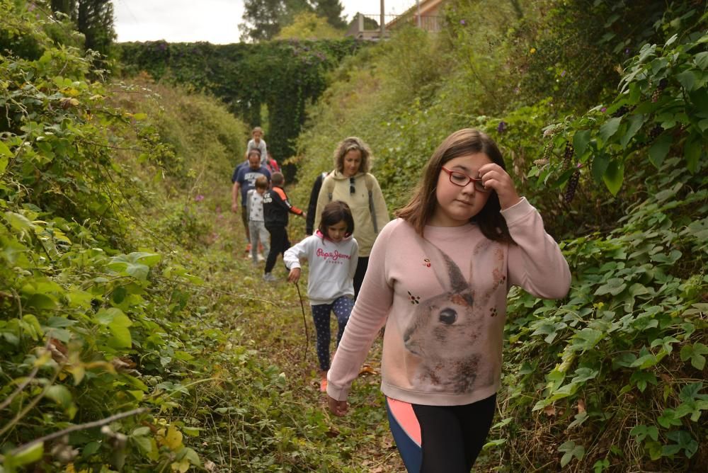 Una movilización vecinal entre Soutomaior y Vilaboa contó con la participación de sus alcaldes.