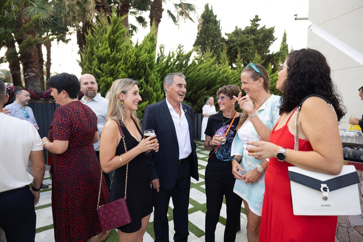 El comisario de la Policía Nacional de Ibiza se despide con una multitudinaria cena