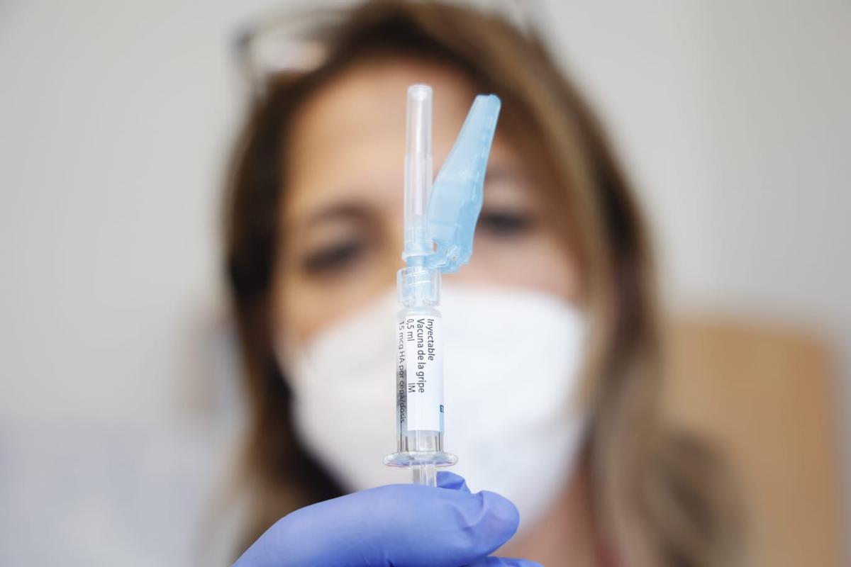 Vacunación de la gripe y del covid en València Vacunación de la gripe y del covid en València