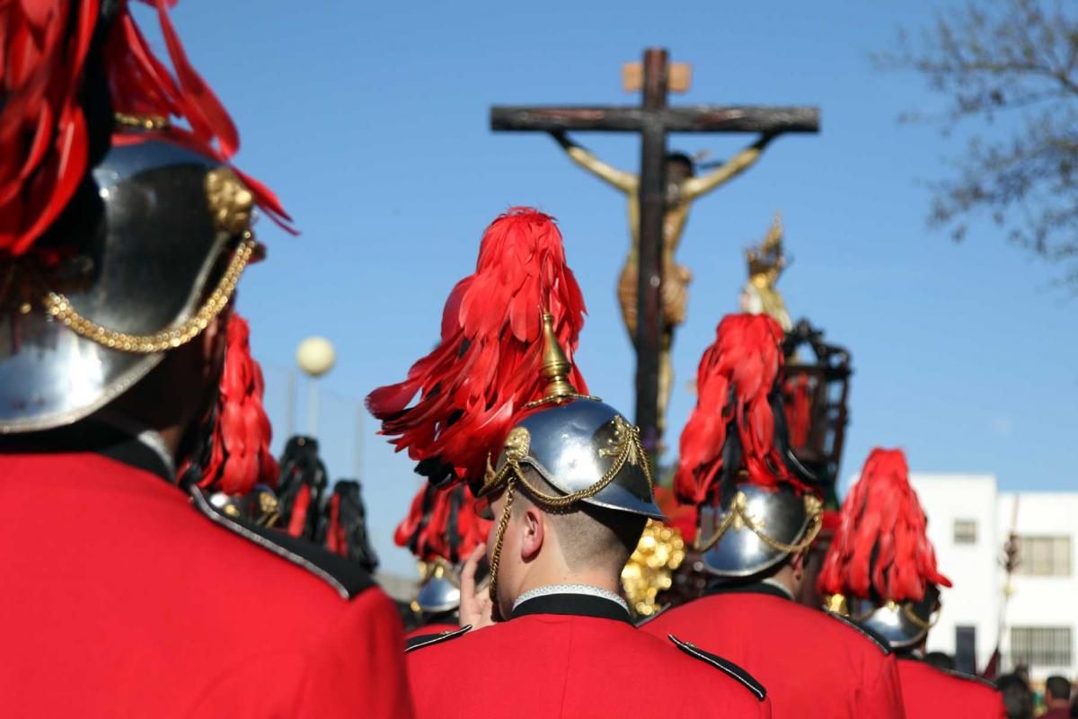 El fervor de Las Palmeras se ensalza con la hermandad de la Piedad