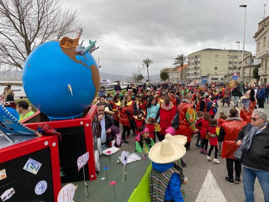 Moaña, Aldán y Bueu dicen adiós a sus carnavales con altas dosis de humor y originalidad.