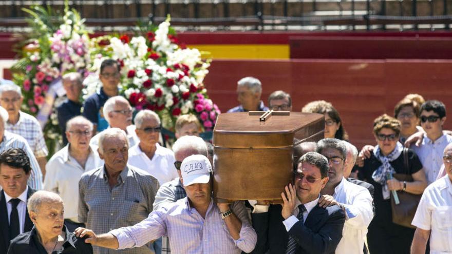 Cientos de aficionados despiden a Canito en la plaza de toros de Valencia