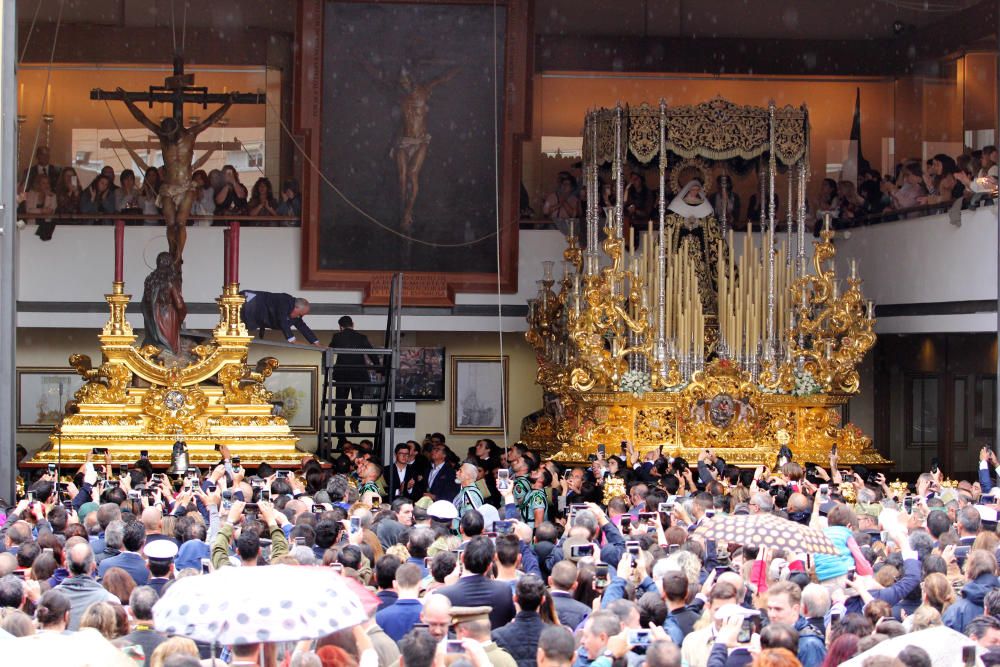 Traslado del Cristo de la Buena Muerte a cargo de la Legión.