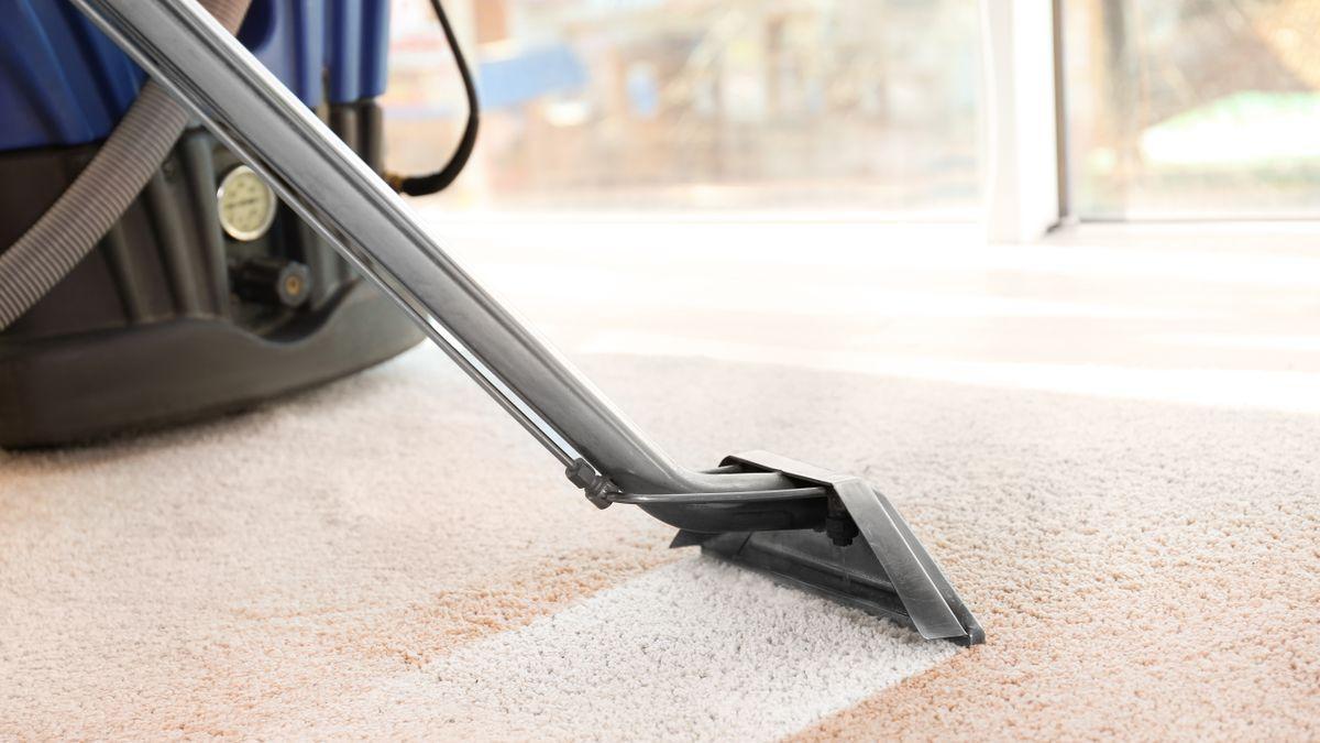 Nueve trucos para limpiar el suelo de casa con un robot aspirador